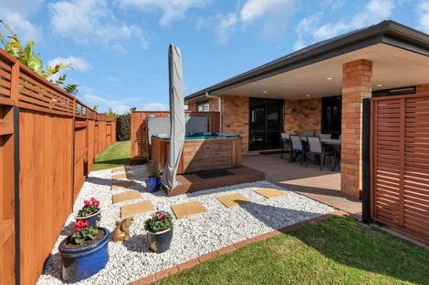 Photo of property in 59 Kowi Lakes Drive, One Tree Point, 0118