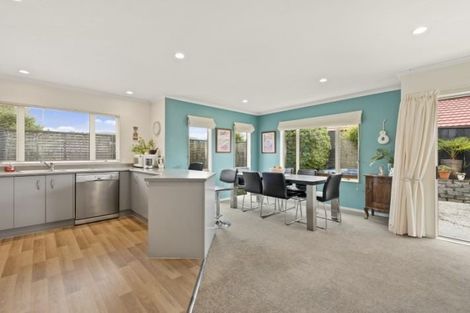 Photo of property in 9 James Nairn Grove, Riverstone Terraces, Upper Hutt, 5018