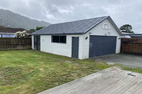 Photo of property in 13 California Drive, Totara Park, Upper Hutt, 5018