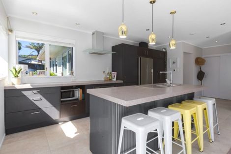 Photo of property in 30 Sea Vista Drive, Pukerua Bay, 5026