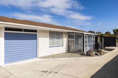 Photo of property in 1/290 Avonhead Road, Avonhead, Christchurch, 8042
