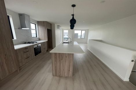 Photo of property in 20b Crestview Rise, Papakura, 2110