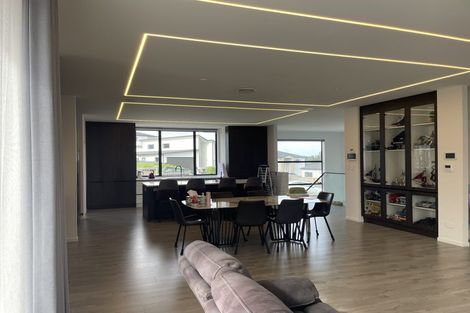 Photo of property in 18 Takurua Terrace, Orewa, 0931