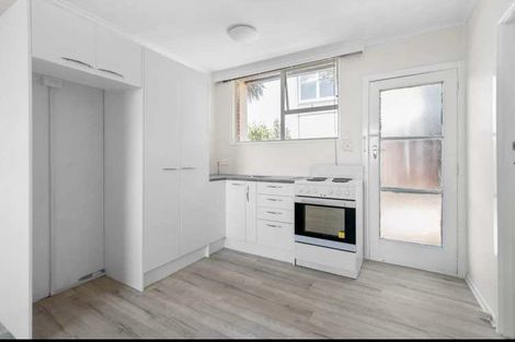 Photo of property in 2/49 Simkin Avenue, St Johns, Auckland, 1072