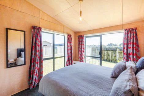 Photo of property in 35 Barling Street, Himatangi Beach, Foxton, 4891