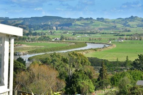 Photo of property in 75 Pipitiwai Drive, Helensville, Kaukapakapa, 0871