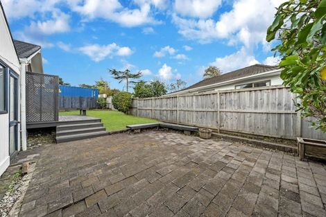 Photo of property in 2/7 Benygloe Place, Highland Park, Auckland, 2010