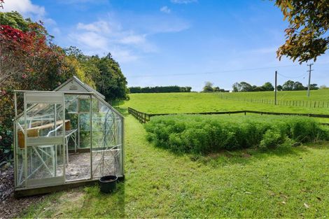 Photo of property in 66 Ringawhati Road, Otaki, 5583