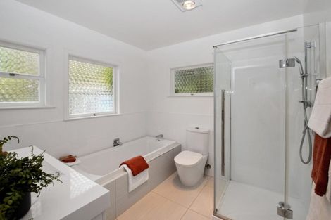 Photo of property in 11 Merchant Avenue, Te Atatu South, Auckland, 0610