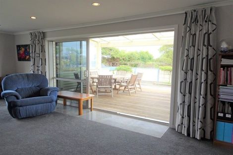 Photo of property in 1 Loris Place, Karoro, Greymouth, 7805
