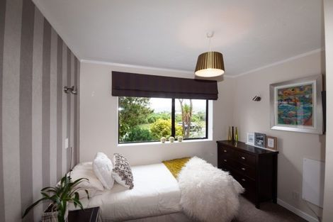 Photo of property in 75 Halswater Drive, Churton Park, Wellington, 6037