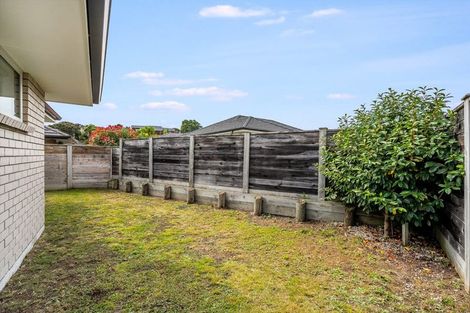 Photo of property in 5 Mooring Close, Whitby, Porirua, 5024