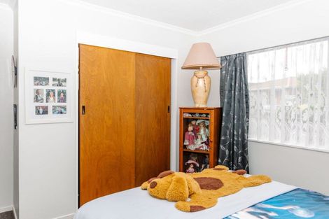 Photo of property in 17 Mccallum Street, Dannevirke, 4930