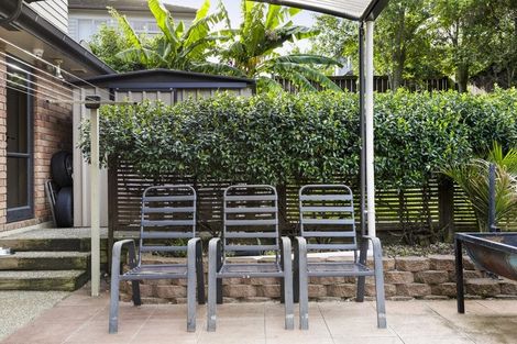 Photo of property in 1 Seresin Crescent, Flat Bush, Auckland, 2016