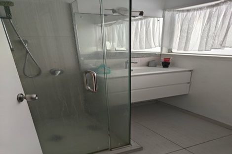 Photo of property in 52 Grenada Avenue, Forrest Hill, Auckland, 0620