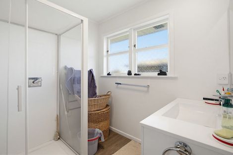 Photo of property in 5 Minifie Avenue, Melville, Hamilton, 3206