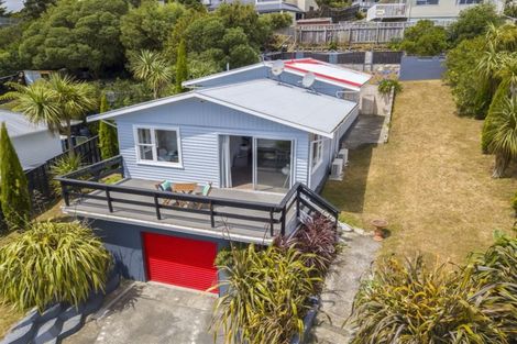 Photo of property in 129 Conclusion Street, Ascot Park, Porirua, 5024
