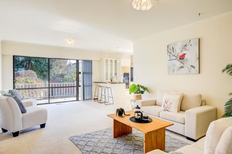 Photo of property in 21 Madill Road, St Andrews, Hamilton, 3200