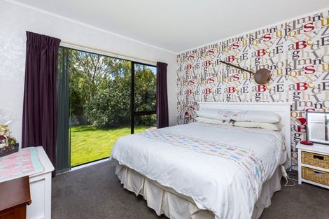 Photo of property in 42 Delaware Grove, Totara Park, Upper Hutt, 5018