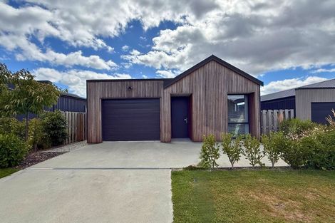 Photo of property in 34 Obelisk Street, Wanaka, 9305