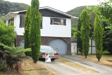 Photo of property in 170 California Drive, Totara Park, Upper Hutt, 5018