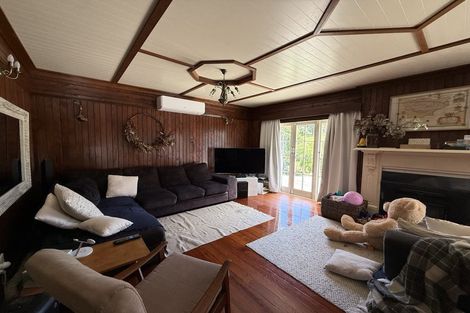 Photo of property in 57 Candia Road, Henderson Valley, Auckland, 0614