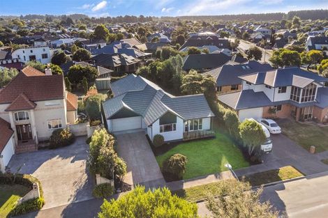 Photo of property in 4 Monterey Place, Parklands, Christchurch, 8083