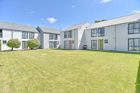 Photo of property in 4/74 Hansons Lane, Upper Riccarton, Christchurch, 8041