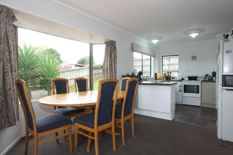 Photo of property in 3 Sunshine Rise, Raglan, 3225