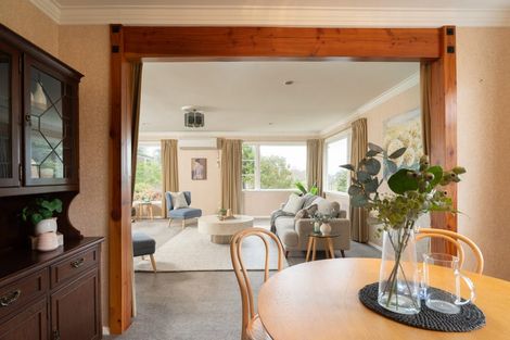 Photo of property in 1 Tainui Terrace, Tawa, Wellington, 5028