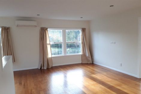 Photo of property in 1/34 Ocean View Road, Northcote, Auckland, 0627