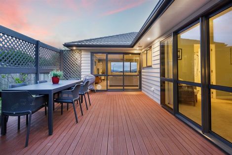 Photo of property in 5 Kahurangi Heights, Aotea, Porirua, 5024