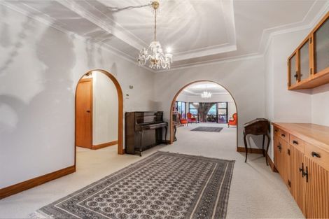 Photo of property in 27 Chelverton Terrace, Red Beach, 0932