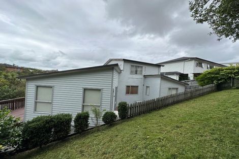 Photo of property in 15 Bintulu Place, Fairview Heights, Auckland, 0632