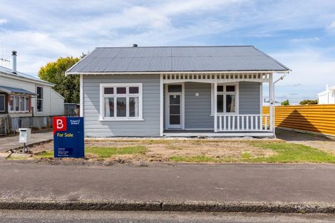 Photo of property in 42 Tennyson Street, Dannevirke, 4930