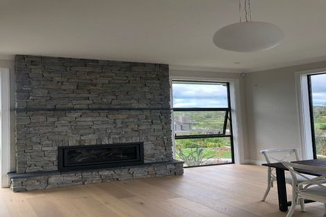 Photo of property in 10 Te Awa Place, Red Beach, 0932