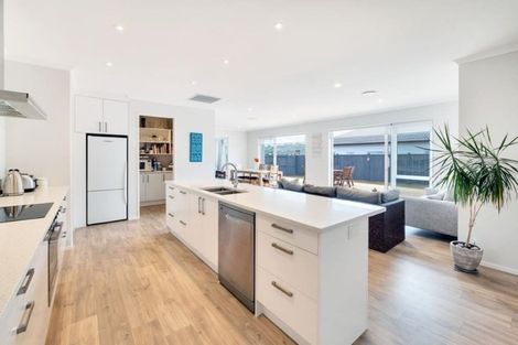 Photo of property in 3 Kuawa Drive, Kumeu, 0810