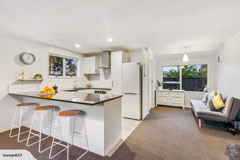 Photo of property in 2/13 Hamurana Place, Te Atatu Peninsula, Auckland, 0610