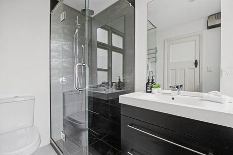 Photo of property in 155 Victoria Road, Saint Clair, Dunedin, 9012