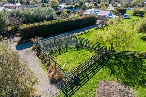 Photo of property in 140 Main Road, Pleasant Point, 7903