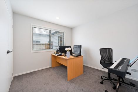 Photo of property in 24 Tarras Road, Kumeu, 0810