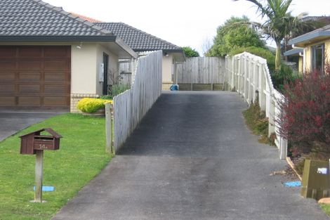 Photo of property in 14 Monivea Place, East Tamaki Heights, Auckland, 2016