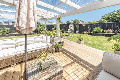 Photo of property in 13 Kamahi Street, Castlecliff, Whanganui, 4501