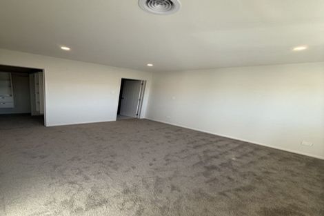 Photo of property in 44b Orams Road, Hillpark, Auckland, 2102