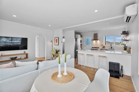 Photo of property in 1/181 Forrest Hill Road, Forrest Hill, Auckland, 0620