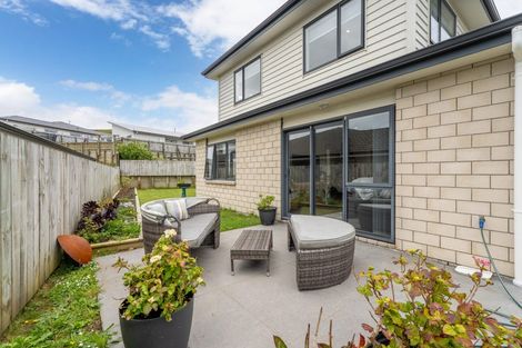 Photo of property in 77 Grenada Drive, Grenada Village, Wellington, 6037