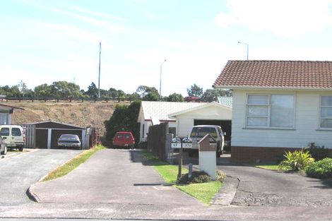 Photo of property in 17 Kapiti Place, Sunnynook, Auckland, 0620
