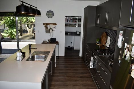 Photo of property in 1 Lakeside Terrace, Westport, 7892