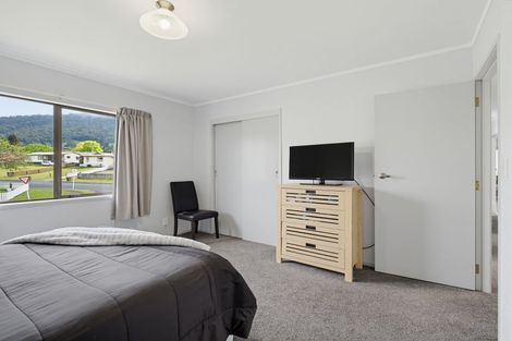 Photo of property in 2 Goldie Street, Pukehangi, Rotorua, 3015