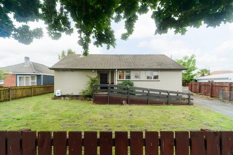 Photo of property in 9 Belfast Place, Roslyn, Palmerston North, 4414